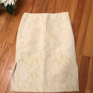 🌼🔥🔥J. CREW: Side Slit Floral Skirt!